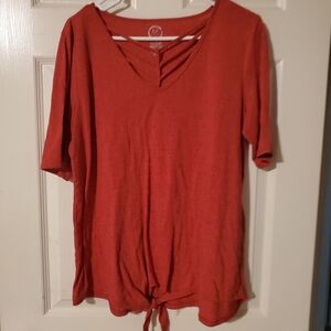 Maurice's 24/7 Red top